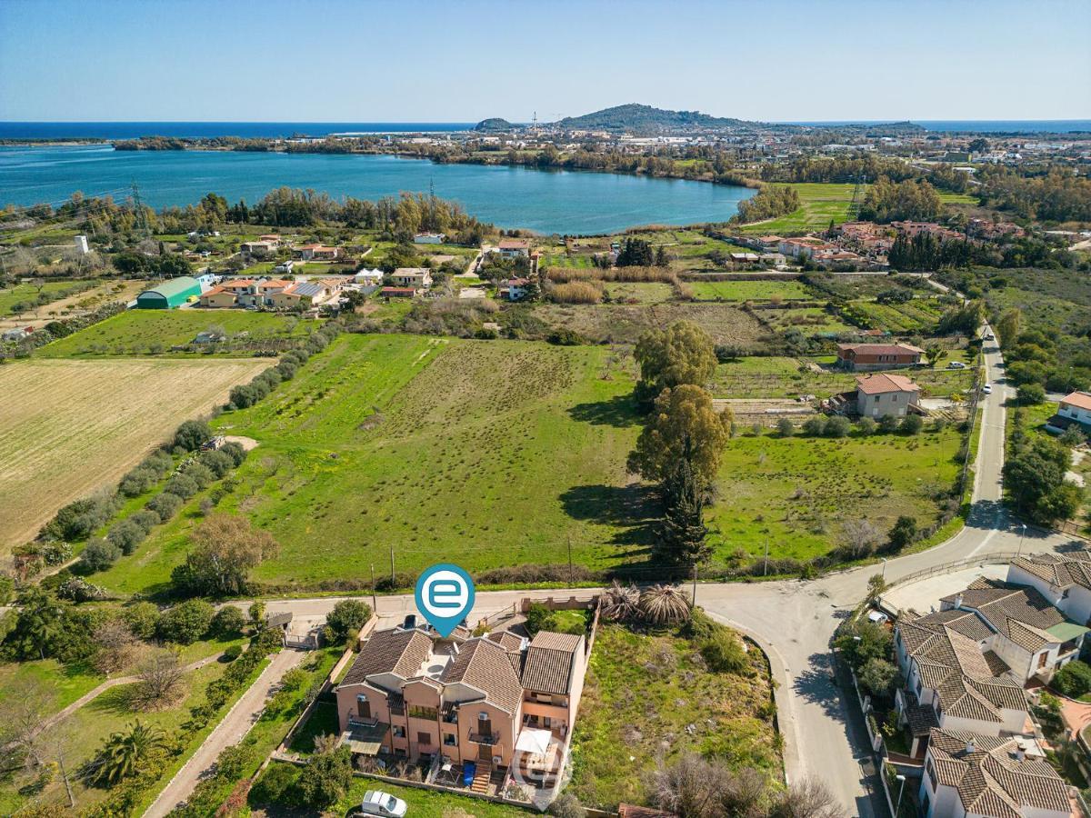 Sun & Sea Studio Тортолі Екстер'єр фото
